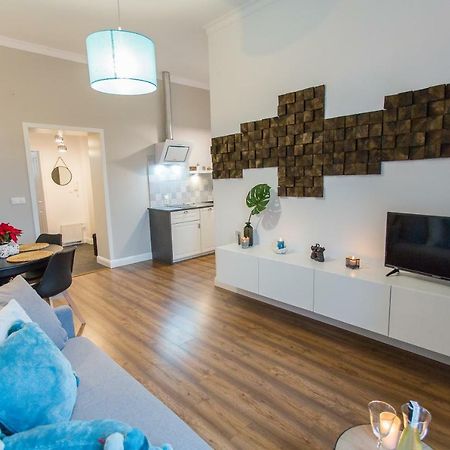Starotorunski Apartament Buitenkant foto